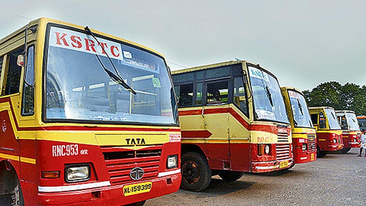 വിദ്യാർത്ഥി പാസ് പുതുക്കൽ ചാർജ് 10ൽ നിന്ന് 110 രൂപയാക്കി; തീരുമാനം പിൻവലിക്കണമെന്ന് എസ്എഫ്ഐ