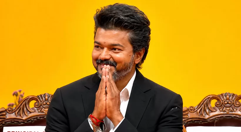 തമിഴ് രാഷ്ട്രീയത്തിൽ ട്വിസ്റ്റ്; വിജയുടെ സഖ്യനീക്കത്തിൽ നിന്ന് ഇടതുപാർട്ടികൾ പിന്മാറുമോ?
